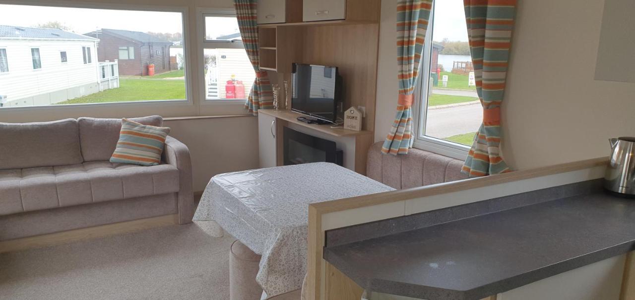 Ksr Hot Tub Holiday Home At Tattershall Lakes Esterno foto